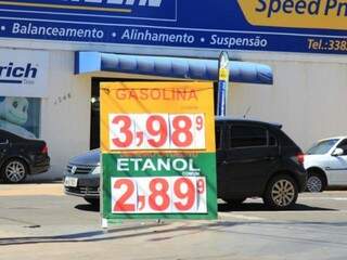 Etanol vendido por R$ 2,89 em posto de Campo Grande, menor valor em pesquisa da ANP (Foto: Marina Pacheco)