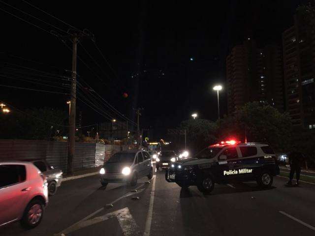 Mulher amea&ccedil;a pular de viaduto; Afonso Pena e Cear&aacute; s&atilde;o fechadas