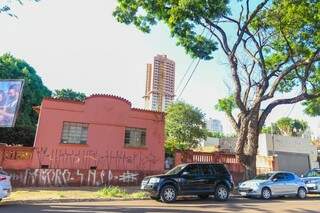 Infelizmente a fachada sofreu com os atos de vandalismo. (Fotos: Fernando Antunes) 