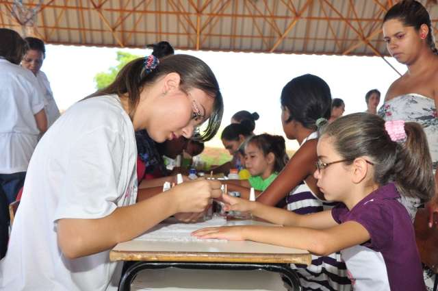 Programa leva servi&ccedil;os de sa&uacute;de e beleza para mulheres na Capital 