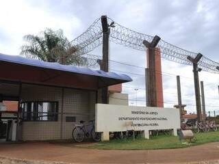 Bilhetes com ameaças  foram interceptados na Penitenciária Federal de Campo Grande. (Foto: Alcides Neto/Arquivo)