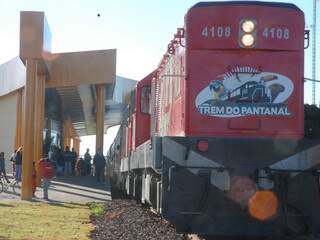 Trem ira de Campo Grande a Aquidauana, com violeiros a bordo. (Foto: Arquivo)