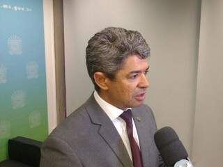 Deputado Rinaldo Modesto em entrevista (Foto: Leonardo Rocha)
