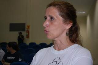 A pedagoga Patrícia Arruda de Fonseca questiona o reajuste. (Foto: Mariana Lopes)