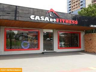 A unidade da Casa do Fitness da Capital possui estacionamento para os clientes e está na Avenida Afonso Pena, 3928, Jardim dos Estados. (Foto: Kísie Ainoã)