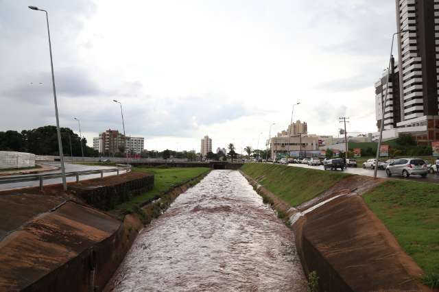 Prefeitura contrata empresa para drenagem no c&oacute;rrego Prosa