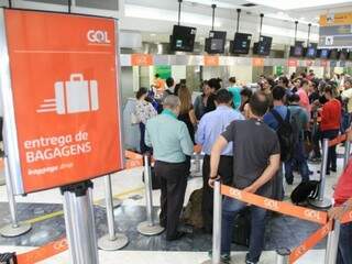 Empresas aéreas poderão cobrar para despacho de bagagem (Foto: Marcos Ermínio)