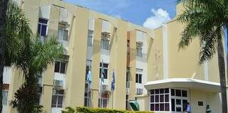 Alegando crise econ&ocirc;mica, Prefeitura reduz expediente para 6h