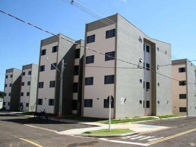 Em sorteio, 10 mil pessoas disputam 102 apartamentos da Emha