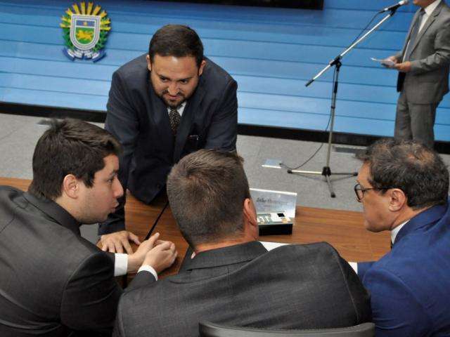 Lei desobriga pagamento de multa por fidelidade a desempregados