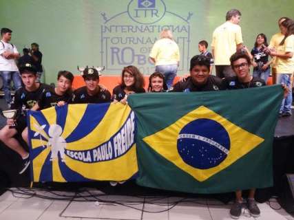 Escola da Capital vence torneio internacional de robótica na Paraíba