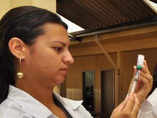 Doses da vacina começaram a ser distribuídas hoje nos 38 postos de Dourados (Foto: Divulgação)