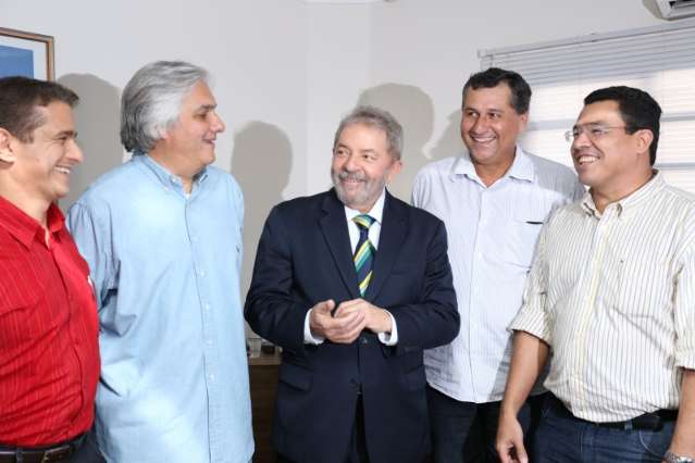 Delc&iacute;dio anuncia apoio do prefeito de Ponta Por&atilde; e de 2 do PSDB