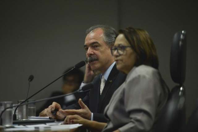 Sai amanh&atilde; o gabarito oficial das provas do Enem;resultado em janeiro