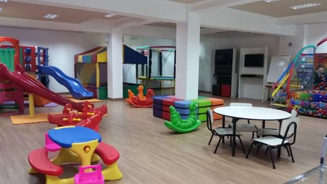 Buffet Infantil une no mesmo espa&ccedil;o brinquedos modernos e brincadeiras antigas