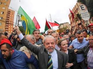 Lula foi recebido com festa por militantes em Curitiba (Foto: Ricardo Stuckert/Divulgação)