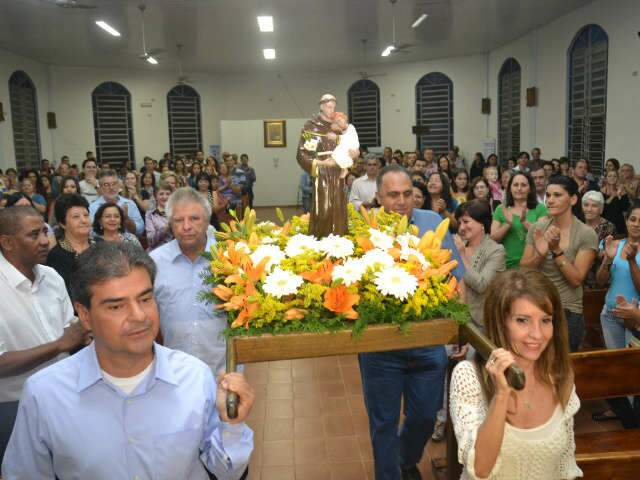  Prefeito participa de missa de abertura do Arraial de Santo Ant&ocirc;nio