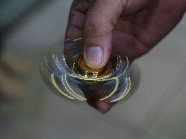 Inmetro diz que hand spinner n&atilde;o &eacute; brinquedo e promete opera&ccedil;&atilde;o