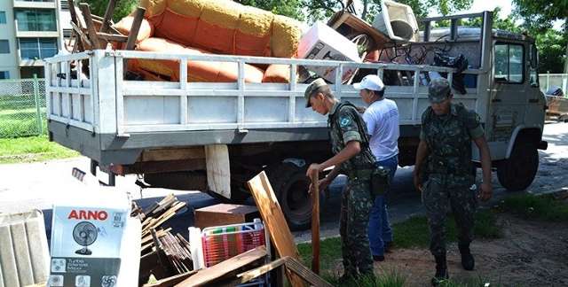 Ap&oacute;s duas mortes, prefeitura faz mega opera&ccedil;&atilde;o para combater a dengue