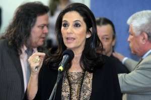 Secretaria da Mulher continua sem titular; PMDB espera por Olarte 