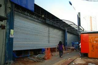 De acordo com o mestre de obras Ceará, em cerca de 30 dias o novo prédio deve estar pronto (Foto: Marcos Ermínio)