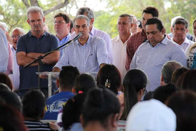 Reinaldo visita frigor&iacute;fico e entrega obras no interior neste domingo