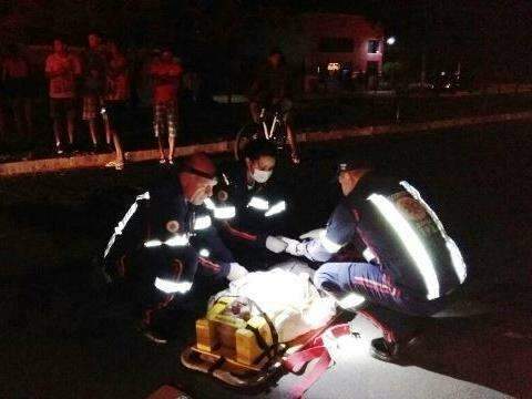 Idoso de 89 anos tem ferimentos leves ap&oacute;s ser atropelado por 3 ve&iacute;culos