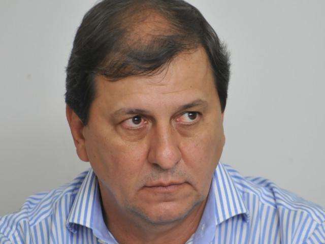 Novos prefeitos t&ecirc;m de pagar logo sal&aacute;rios atrasados, diz secret&aacute;rio de governo