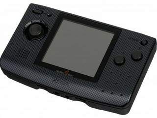 A SNK leva a magia da marca para os portáteis em 98 com o Neo Geo Pocket