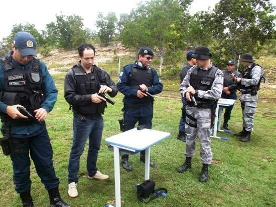 PM de 11 cidades aprende m&eacute;todo de tiro recomendado pela Cruz Vemelha