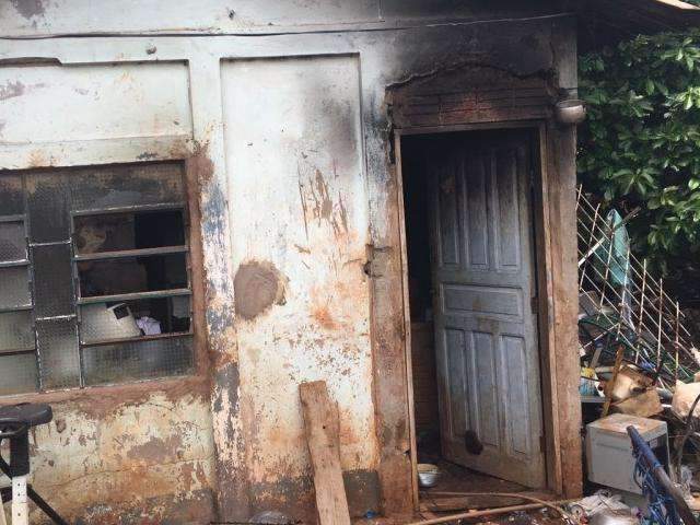  Em liberdade h&aacute; dois dias, homem &eacute; suspeito de colocar fogo na casa da m&atilde;e 