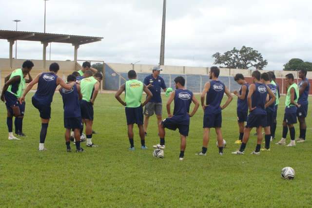  Faltando 8 dias para jogo com o Vasco, Comercial dosa treino f&iacute;sico e coletivo
