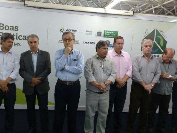 Produ&ccedil;&atilde;o local tem que crescer e atender demanda, diz governador