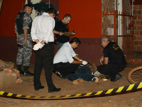  Homem &eacute; morto e outro baleado no Jardim Fl&oacute;rida em Dourados 