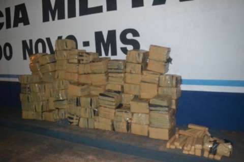 Policiais trocam tiros com traficantes e apreendem 1.400 kg de maconha