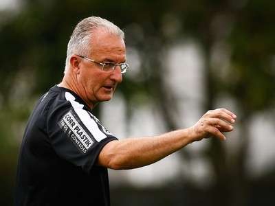 Dorival relaciona todos os jogadores e Peixe se prepara para p&ecirc;naltis