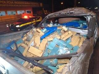 Traficante que capotou camionete levaria 1,5 t de maconha at&eacute; Minas Gerais