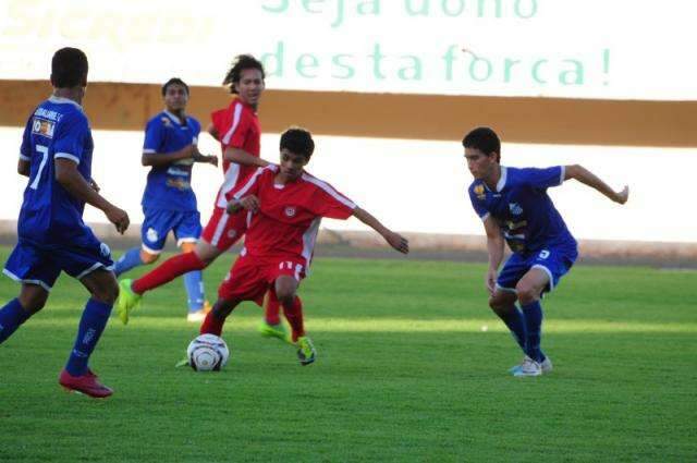 Onze clubes entram na disputa pelo t&iacute;tulo do Estadual sub-19 de futebol 