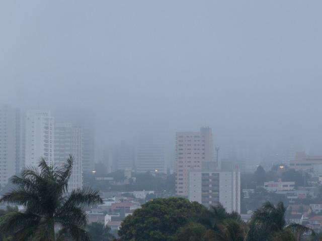 Inmet prev&ecirc; ter&ccedil;a-feira de c&eacute;u parcialmente nublado e m&aacute;xima de 32&deg;C em MS