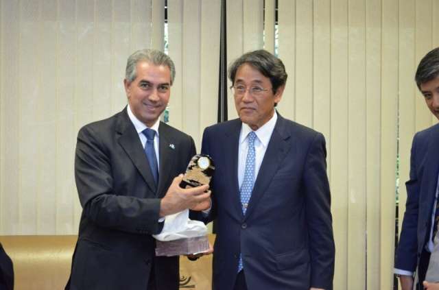 Embaixador pede e governador promete aulas de japon&ecirc;s em escolas