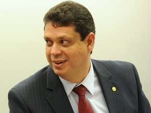 PT suspende financiamento empresarial e anuncia novo tesoureiro