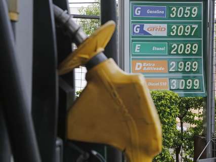 Com reajuste, gasolina passa a custar R$ 3,29 e diesel R$ 3,19 na Capital