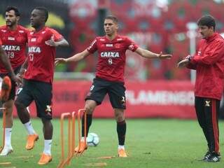 Treino do Flamengo, que neste sábado encara o Fluminense pelo Brasileirão. (Foto: Gilvan de Souza/C.R. Flamengo/Divulgação)