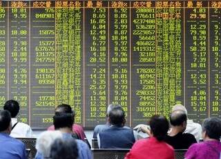 Bolsa chinesa teve grande desvalorização hoje. (Foto: STR / AFP)
