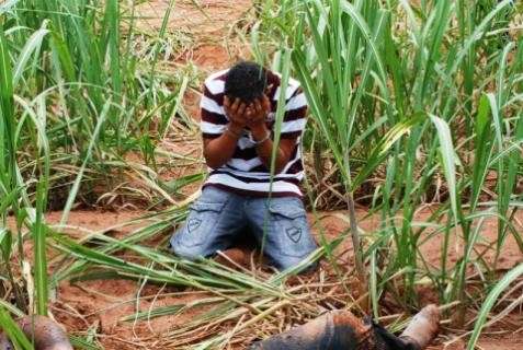 Taxista que estava desaparecido &eacute; achado morto em canavial