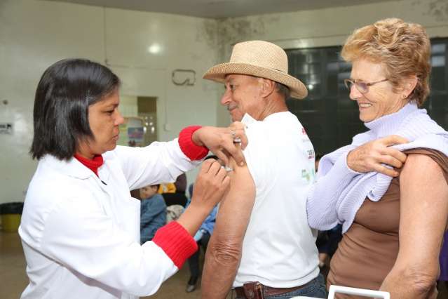 Sa&uacute;de recebe 24 mil doses e corre contra o tempo para concluir vacina&ccedil;&atilde;o