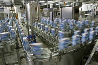 Diante da baixa produção, indústria paga mais pelo leite. (Foto: Divulgação/Silems)