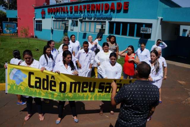 Sem sal&aacute;rio de dezembro, enfermeiros aprovam greve a partir de quinta