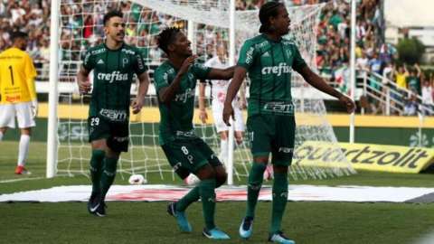 Palmeiras vence o Bragantino e mantém 100% de aproveitamento