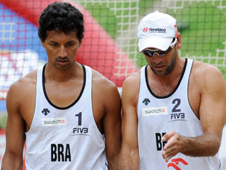 Márcio e Benjamim avançaram as oitavas no torneio. (Foto: CBV)